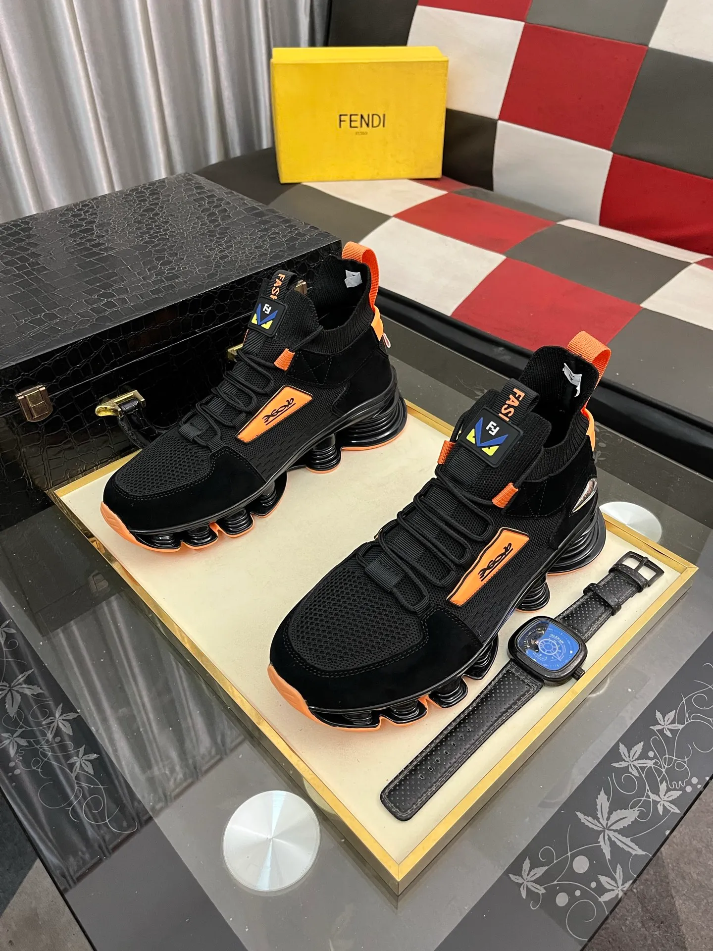 Men's Men's Shoes💰458⌚️⌚️[FENDI] Fendi's classic and comfortable men's, this complex sneaker is made of soft calfskin➕genuine leather lining➕original ultra-light rubber material with rough outsole. This unique light style is suitable for the casual and refined sensibility of this season. It is comfortable and natural on the feet. It is an everyday style for casual travel in autumn and winter! 38−442️⃣colors available